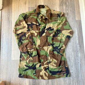 Camo Army jacket authentic size small